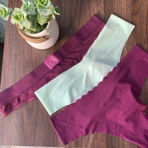 Brand New Victoria’s Secret Thongs Medium